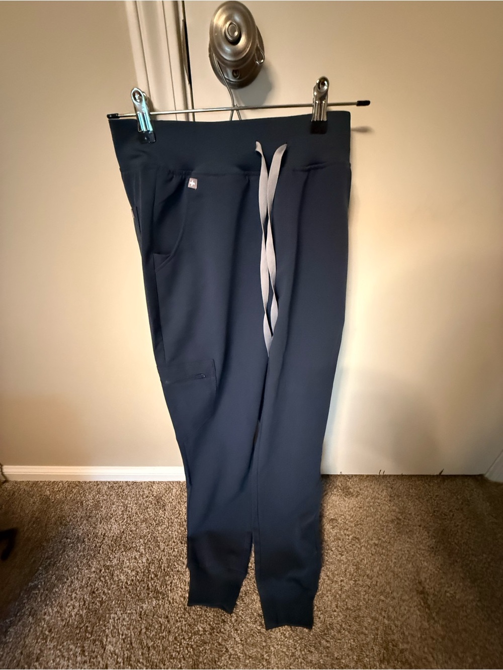 Women’s FIGS Navy Drawstring Jogger Pants